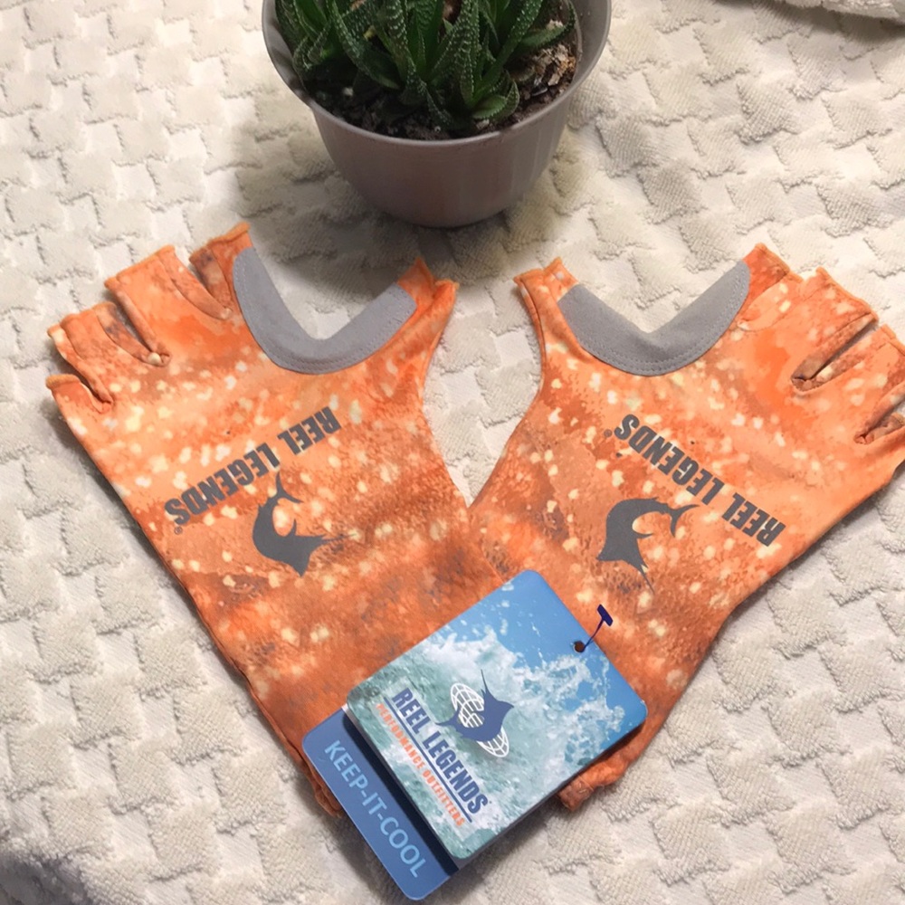 2/$35 ❤️☀️NEW 🔥REEL LEGENDS GLOVES S/M